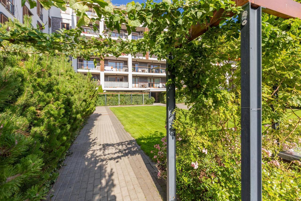 Old Mokotow Spacious Two-Bedroom Apartment By Noclegi Renters Varsóvia Exterior foto