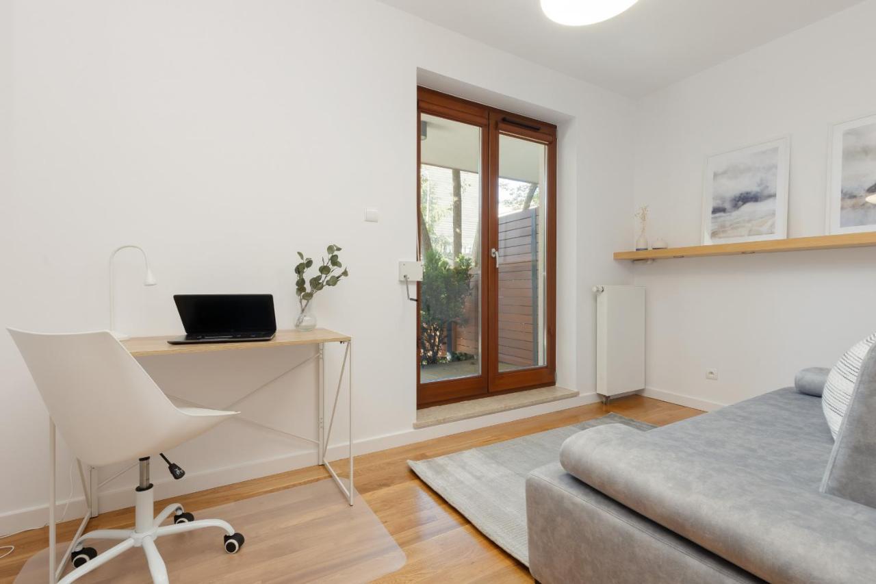 Old Mokotow Spacious Two-Bedroom Apartment By Noclegi Renters Varsóvia Exterior foto