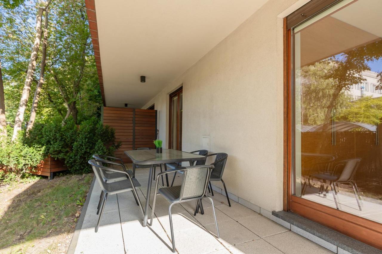 Old Mokotow Spacious Two-Bedroom Apartment By Noclegi Renters Varsóvia Exterior foto